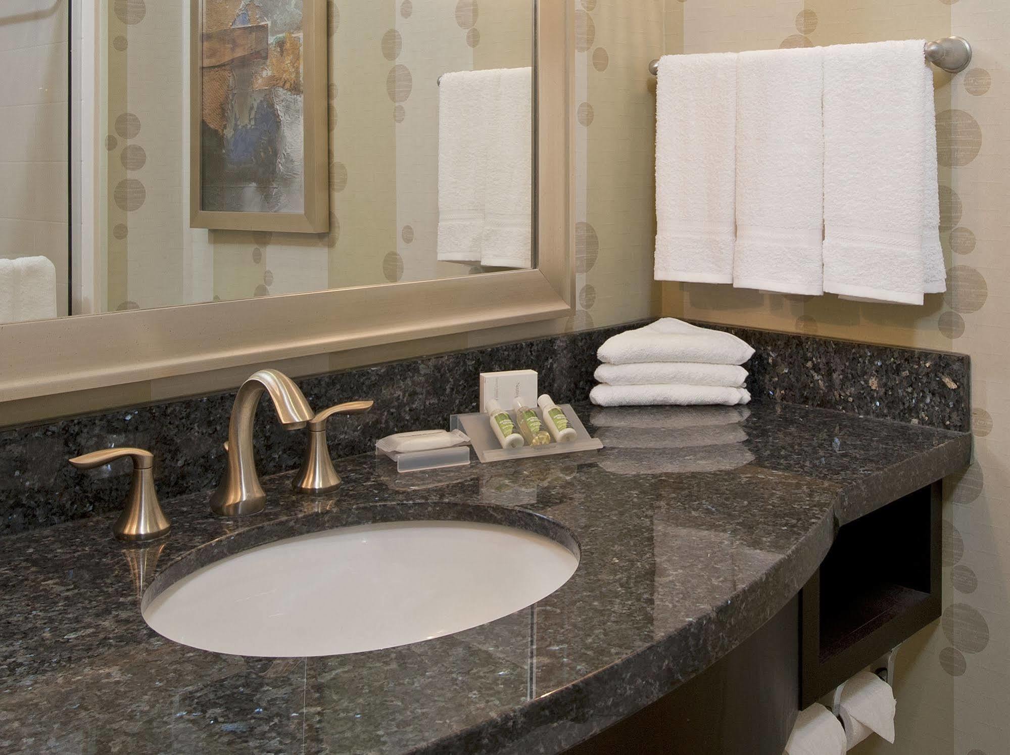 Hilton Garden Inn Ft Worth Alliance Airport Roanoke Zewnętrze zdjęcie